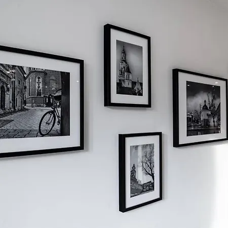 Househost Apartament: świętego Krzyża Street Apartament Kraków