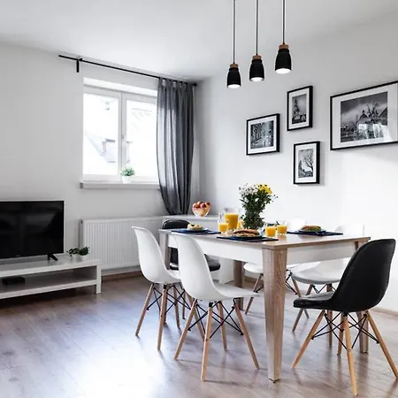 Househost Apartament: świętego Krzyża Street * Kraków